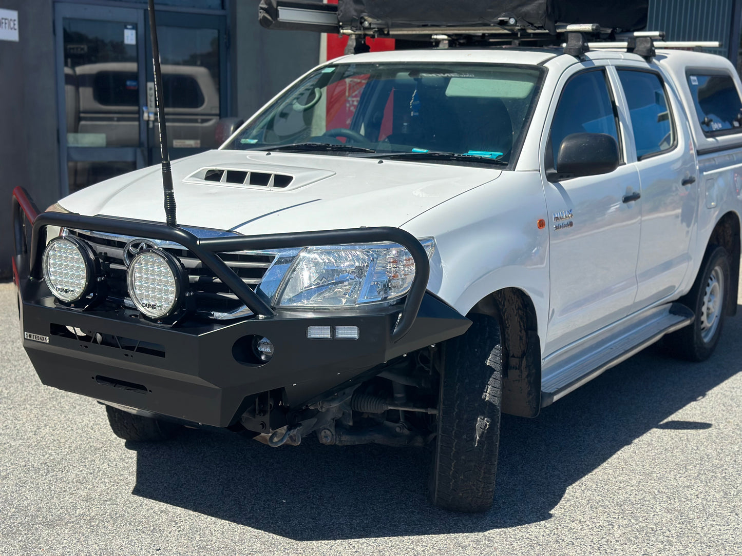 United4x4 - Predator Bar Bullbar To Suit Toyota Hilux N70 ( 2011 - 2015)