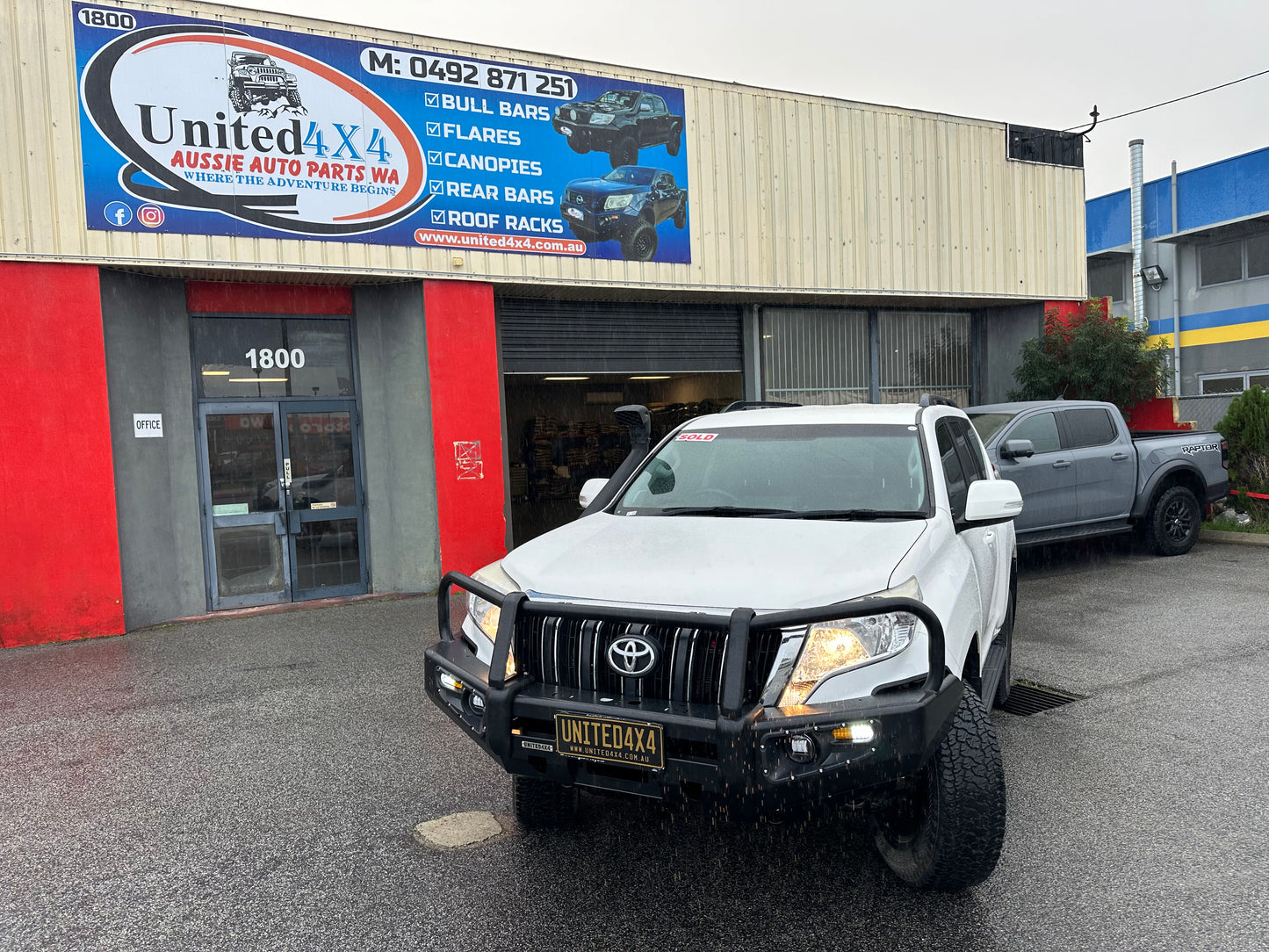United4x4 Premium Deluxe Winch Bullbar- To Suit Toyota Prado 150series