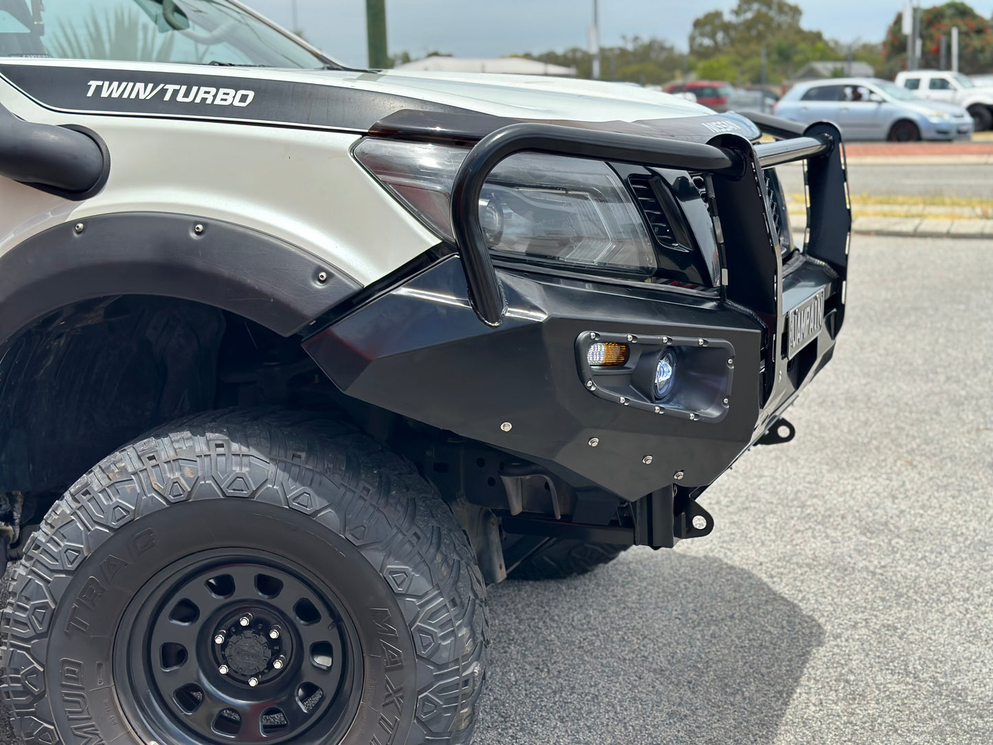 Premium Deluxe Steel Winch Bar Suit D23 Nissan Navara NP300 ( 2015- 2020)