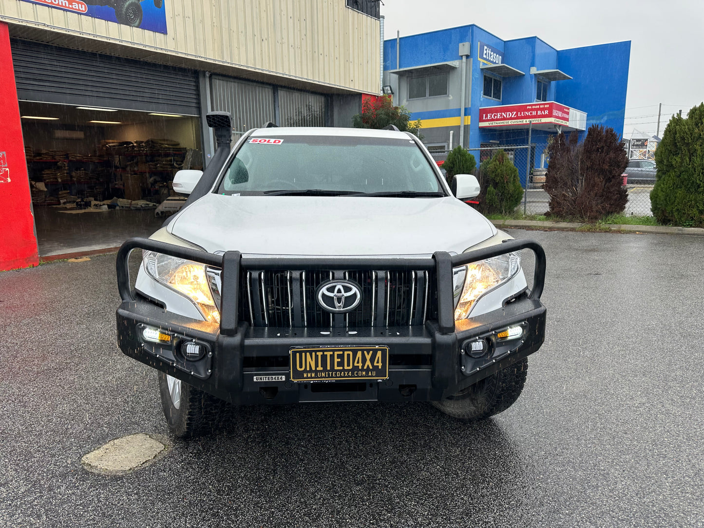 United4x4 Premium Deluxe Winch Bullbar- To Suit Toyota Prado 150series