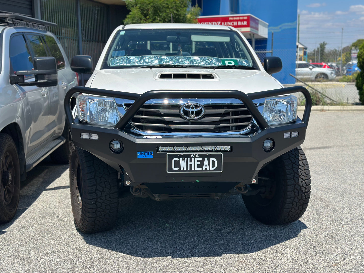 United4x4 - Predator Bar Bullbar To Suit Toyota Hilux N70 ( 2011 - 2015)