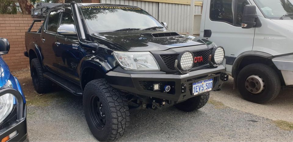 Toyota Hilux 2011-2015 United4x4 Winch Bullbar